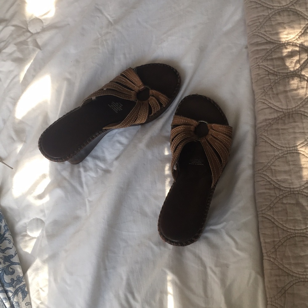 Brown wedges